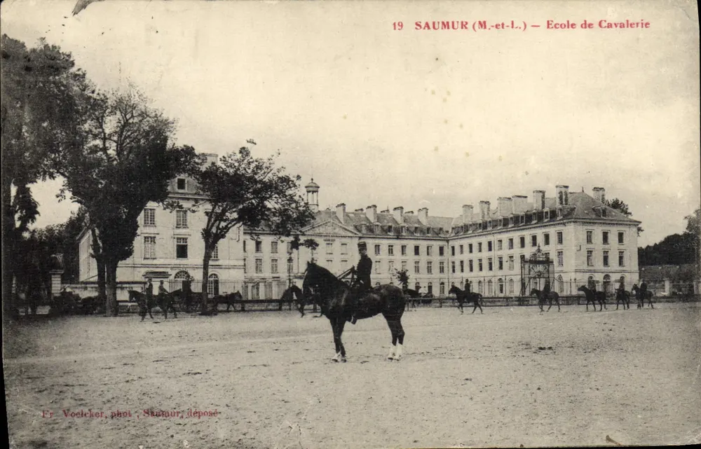 Saumur (M.-et-L.) — École de Cavalerie — Fr. Voelcher, phot. Saumur, déposé - Vorderseite