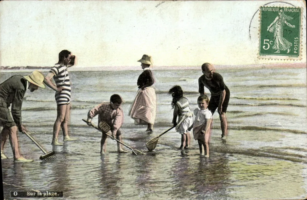 Auf der Strandpromenade — BadeSzene — Verleger O. Auf der Strandpromenade. - Vorderseite
