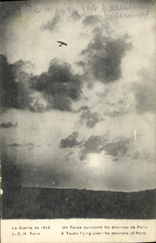 Ein Taube fliegt über die Umgebung von Paris — Der Krieg 1914 — L.C.H Paris - Vorderseite