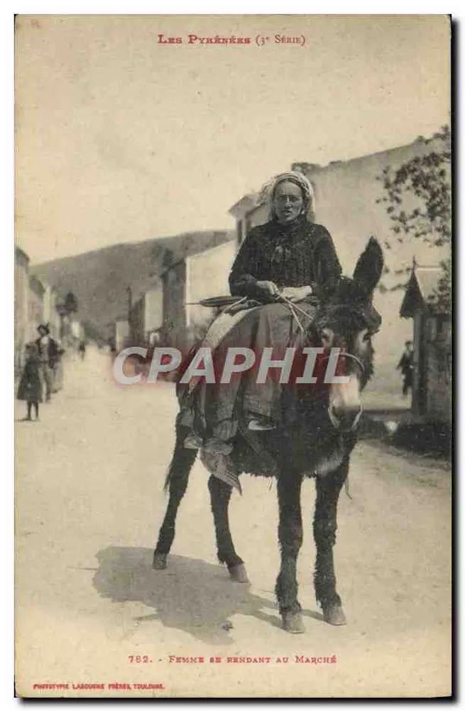 Frau auf dem Weg zum Markt — Die Pyrenäen (3. Serie) — Phototypie Lasgues Frères, Toulouse - Vorderseite