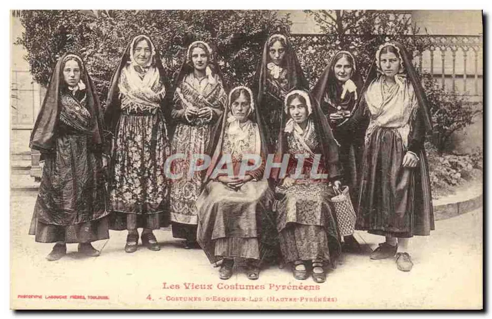 Alte Pyrenäen-Kleidung — Kleidung von Esquière-Les (Hautes-Pyrénées) — Phototype Languille Pérel Tollier, n°4 - Vorderseite