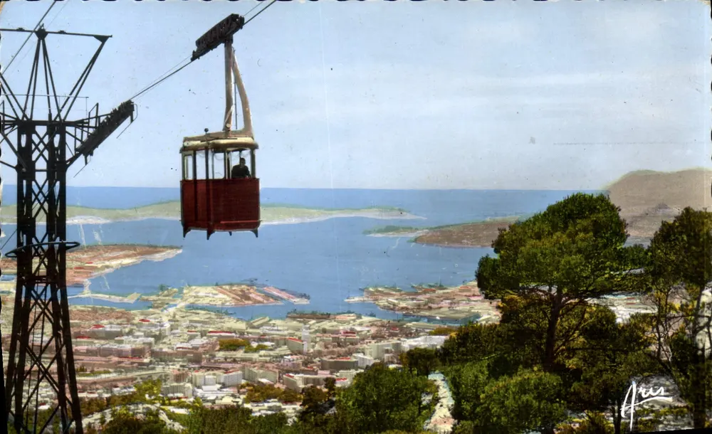 Toulon Seilbahn — Blick auf den schönsten Hafen Europas — Editions ARIS - Vorderseite