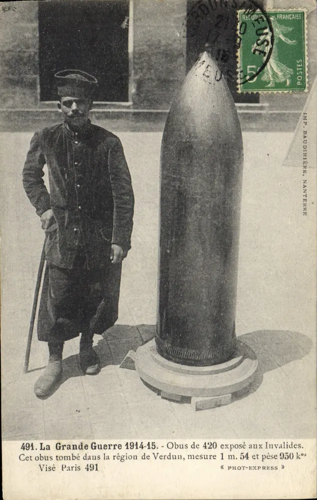 Obus de 420 da Grande Guerra 1914-15 — exposição nos Invalides — Phot-Express, Nanterre - Frente