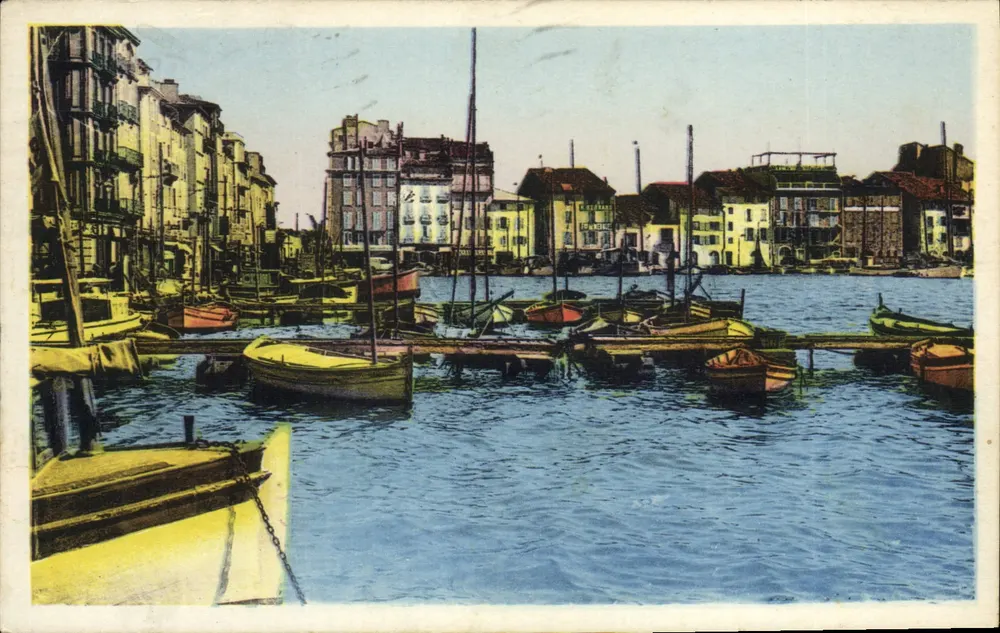 Ansicht der Kais — Toulon (Var) — 13 C.S. — Verlag Combini & Macon - Vorderseite