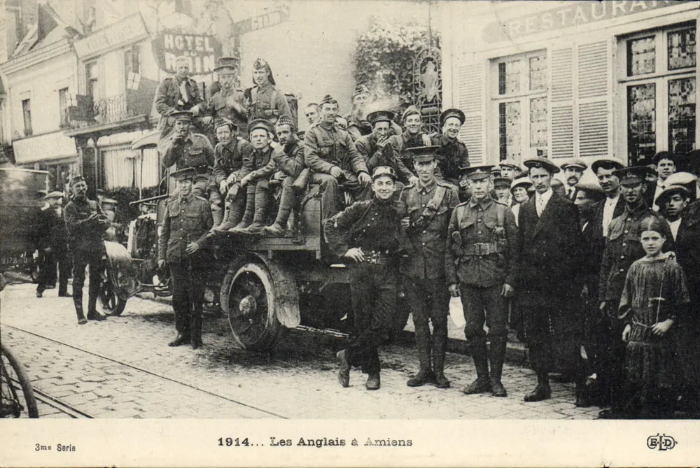 Os Ingleses em Amiens — 3ª Série — Editor B.P.D. - Frente