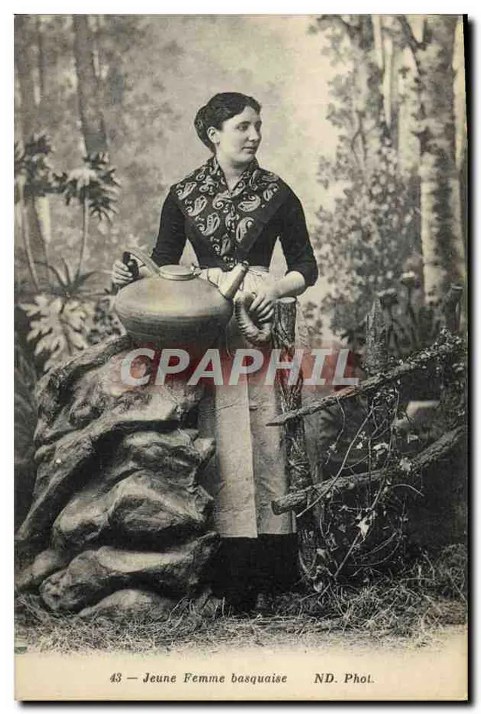 Giovane donna basca — ND. Phol. — n°43 - Recto