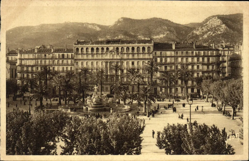 Praça da Liberdade em Toulon — vista com fonte e hotel — Edições d'Art 'YON', Paris - Frente