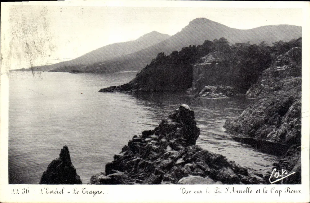 L'Estérel - Le Trayas — Blick auf den See Aurelle und Cap Roux — Éditions Les Belles Éditions, n° 2236 - Vorderseite