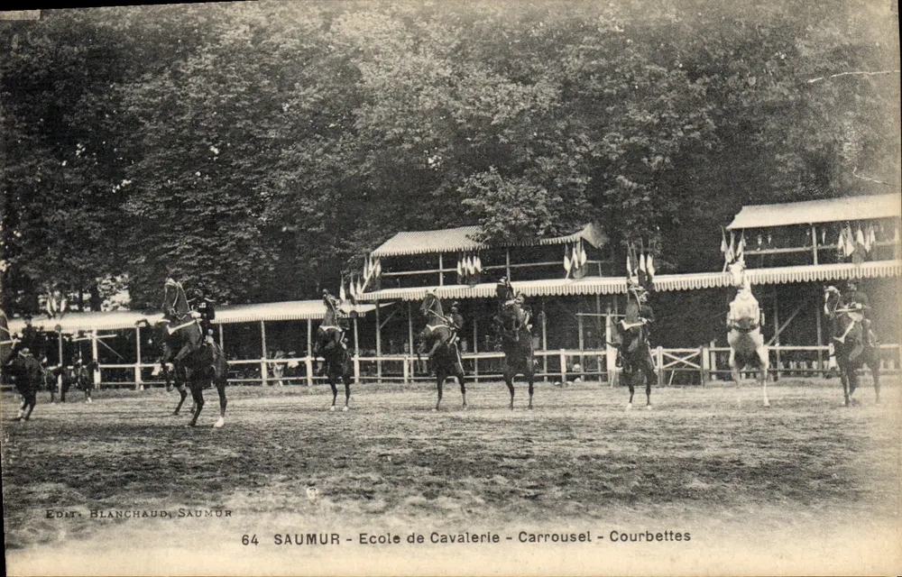 Saumur - Schule der Kavallerie - Karussell - Courbettes - Vorderseite