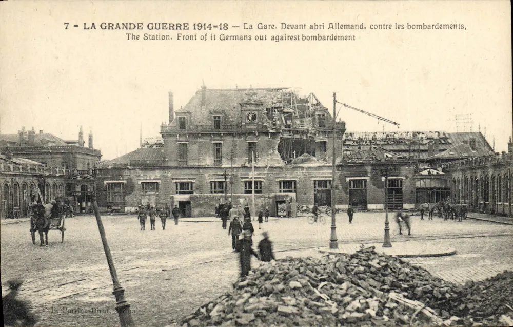A Estação de Barons — F. — Destruída pelos bombardeios alemães durante a Grande Guerra 1914-18 - Frente