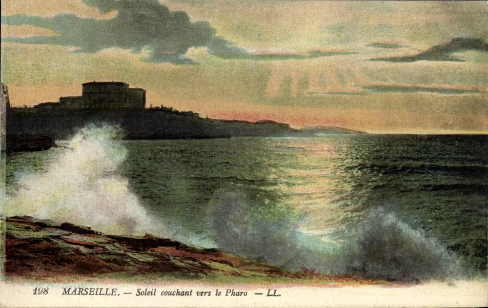 Marselha — Pôr do sol em direção ao Farol — LL. — N° 198 - Frente
