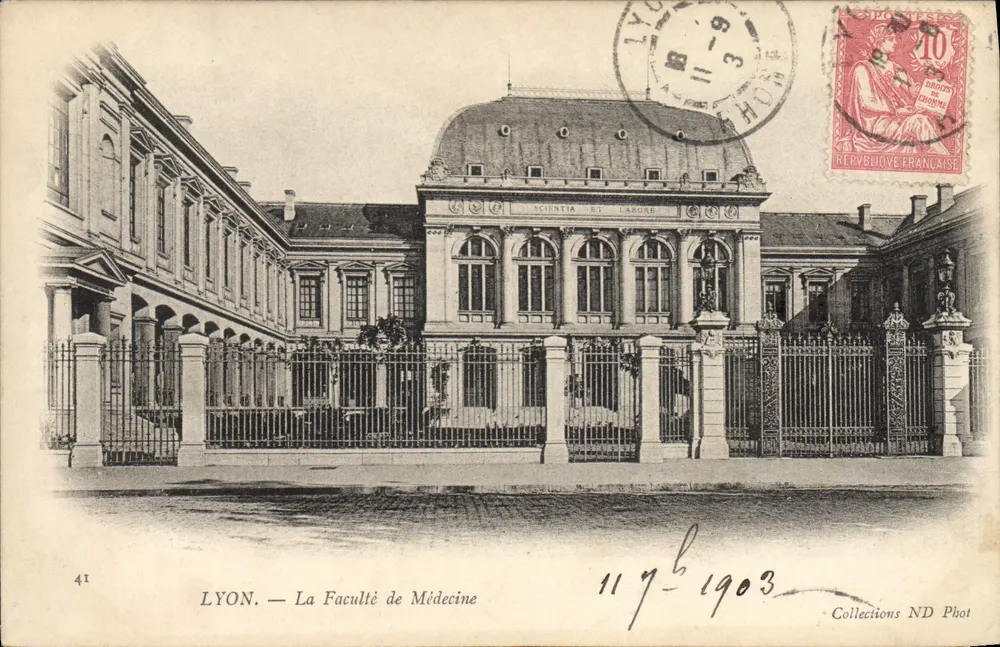 LYON — A Faculdade de Medicina — Coleções ND Phot - Frente