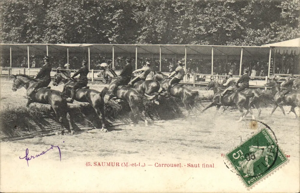 Saumur (M.-et-L.) — Carrossel - Salto final — editor Fermangy, n°45 - Frente