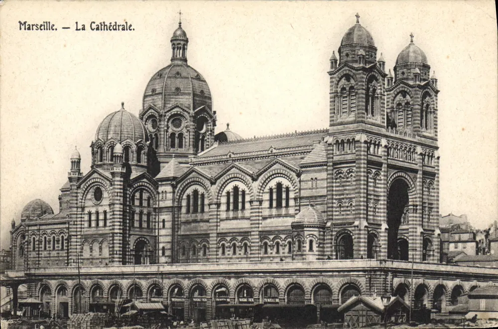 Marselha — A Catedral — Editor não identificado, número de série não visível - Frente