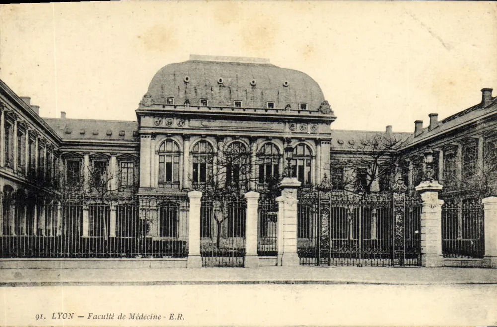 Lyon — Faculdade de Medicina — E.R. - Frente