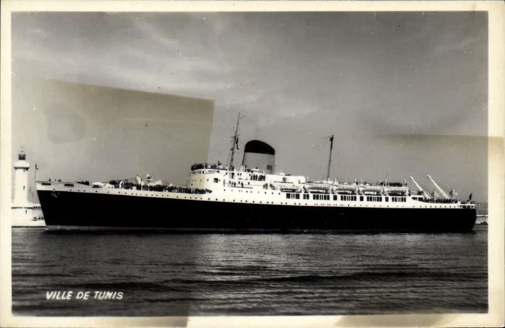 Cidade de Tunis — navio de cruzeiro — n°3 - Frente