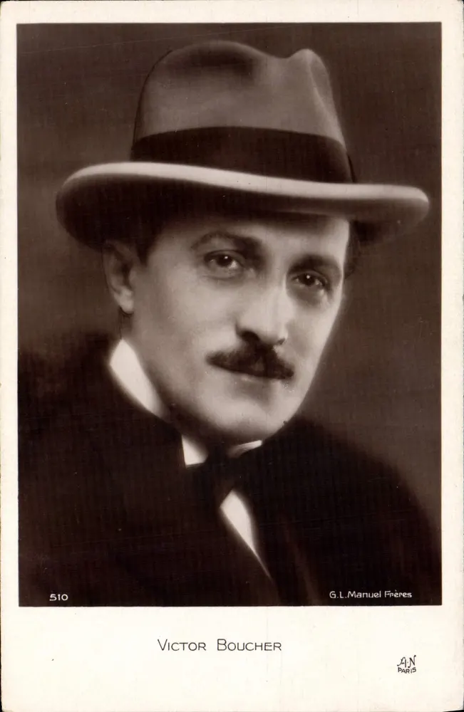 Victor Boucher — retrato — G.L. Manuel Frères, n°510 - Frente