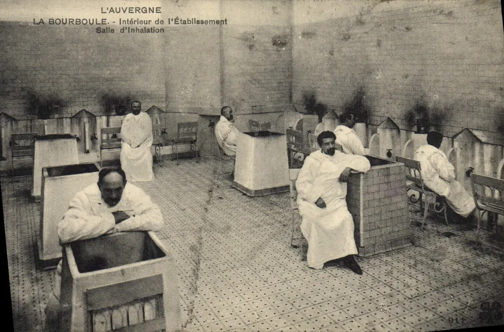 La Bourboule - Innenraum des Betriebs - Einatmungszimmer — Auvergne, n°911 - Vorderseite