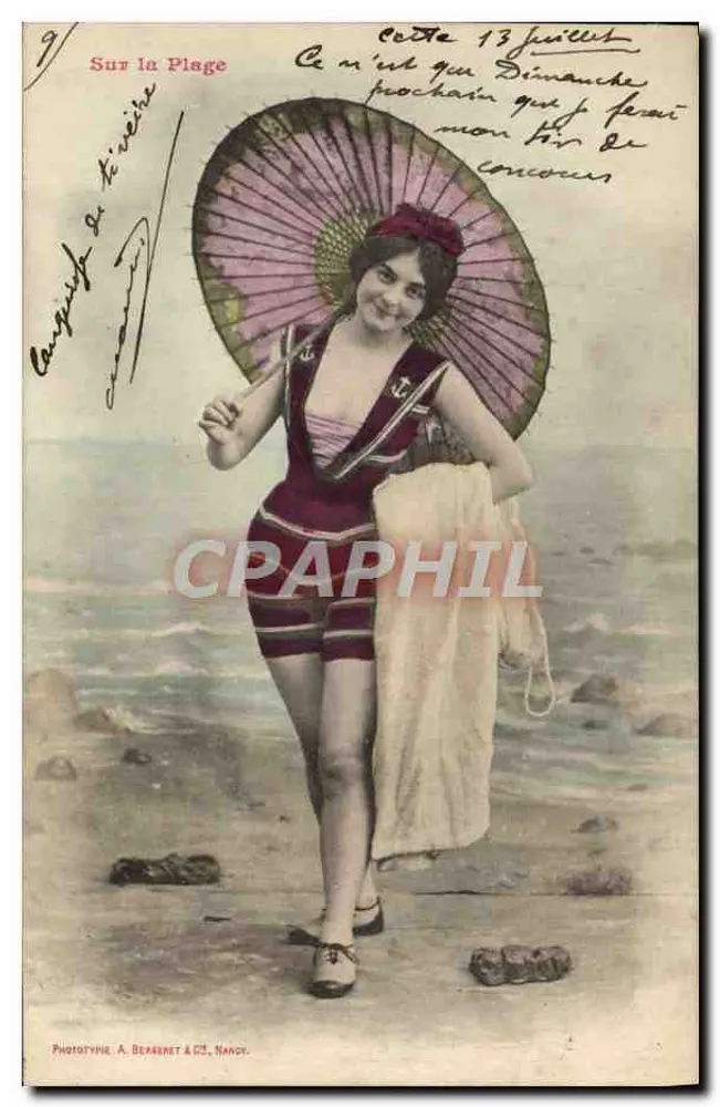 Auf der Strand — Frau im Badeanzug und Sonnenschirm — Phototypie A. BERENET & CIE, NANCY - Vorderseite