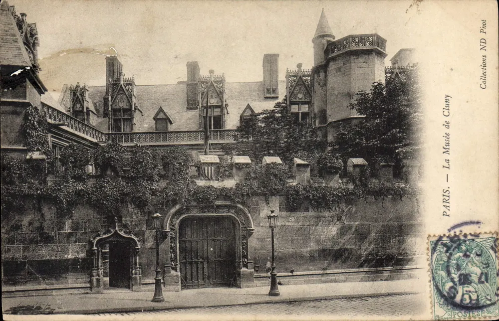 Paris — O Museu de Cluny — Coleções ND Piost - Frente