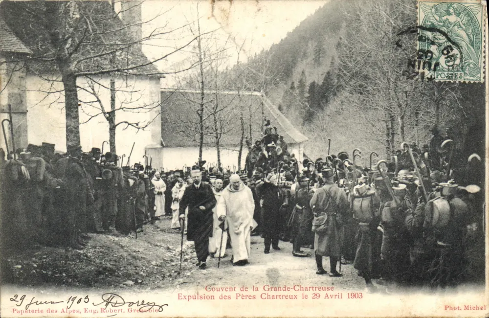 Expulsion der Chartreux-Pfarrer — Kloster der Grande-Chartreuse — Papeterie des Alpes, Eug. Robert, Grenoble - Vorderseite