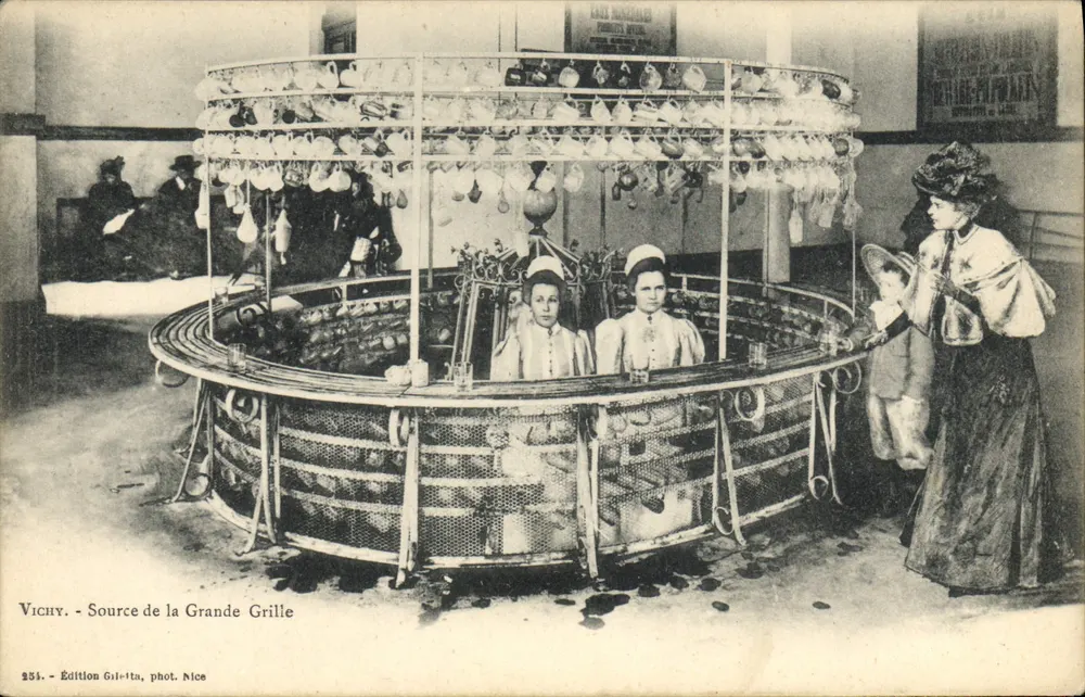 Vichy - Fonte da Grande Grille — Edição Gilitta, fot. Nice, n° 254 - Frente