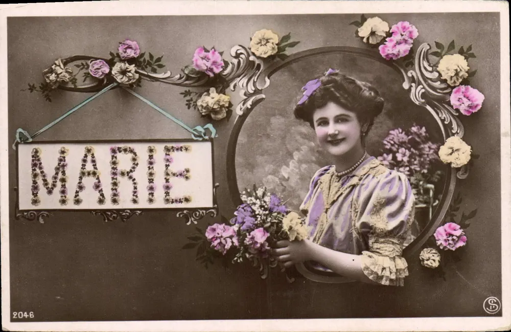 Marie — carta postal colorizada — Union Postale Universelle, n°2046 - Frente