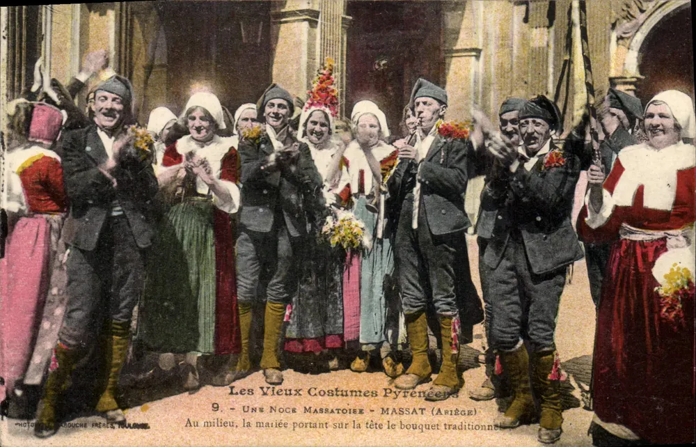 Velhos Trajes Pirenéus — Uma Noiva Massatoise em Massat (Ariège) — Historique Louche, Frères, Toulouse, n°9 - Frente