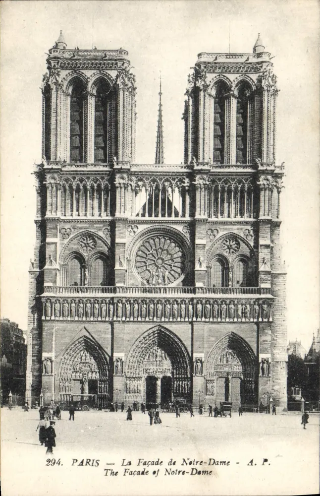 Paris — A Fachada da Notre-Dame — A.P. 294 - Frente