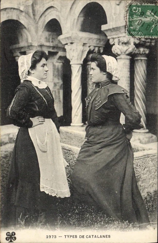 Duas mulheres em trajes catalães — Tipos de Catalãs — MT-L, n°2373 - Frente