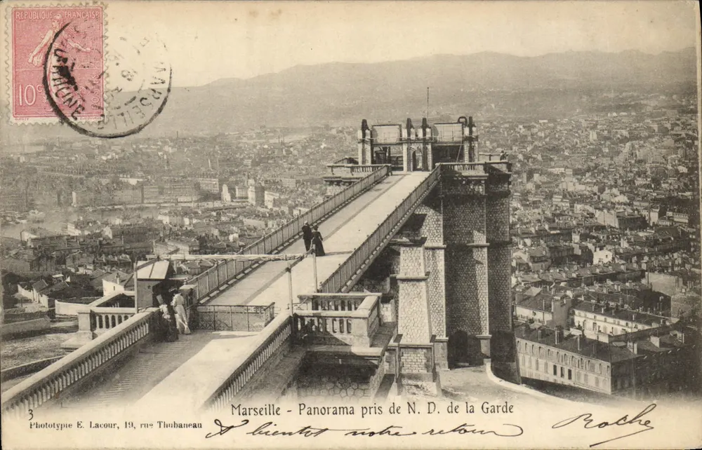 Marselha - Panorama tirado da Nossa Senhora da Guarda — Phototypie E. Lacour, 19, rue Thubaneau - Frente