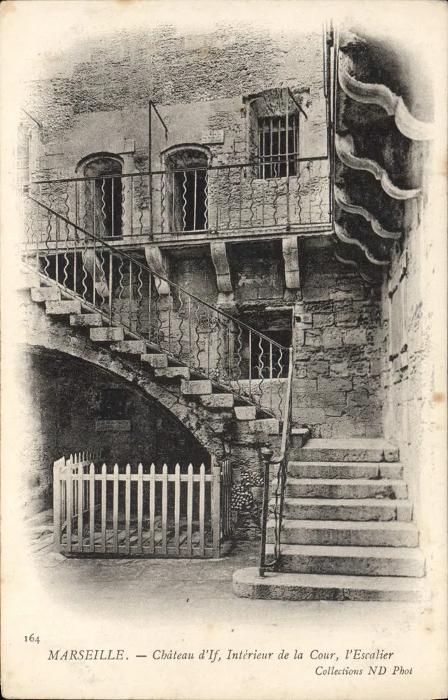 Marseille — Schloss If, Innenhof, die Treppe — Collections ND Phot, n° 164 - Vorderseite