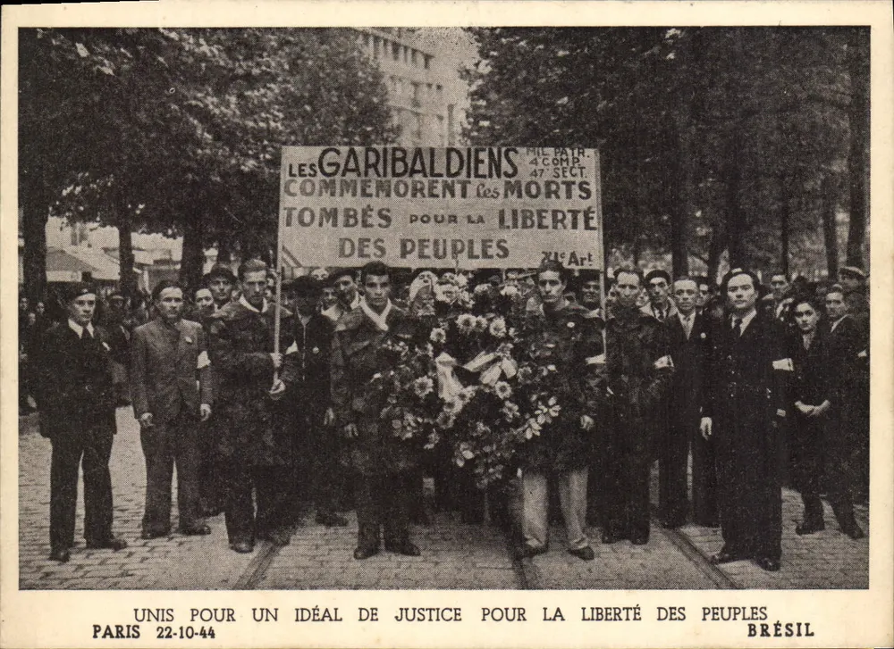 Paris — Commémoration des morts pour la liberté — 4e Compagnie Militaire Brésilienne - Recto