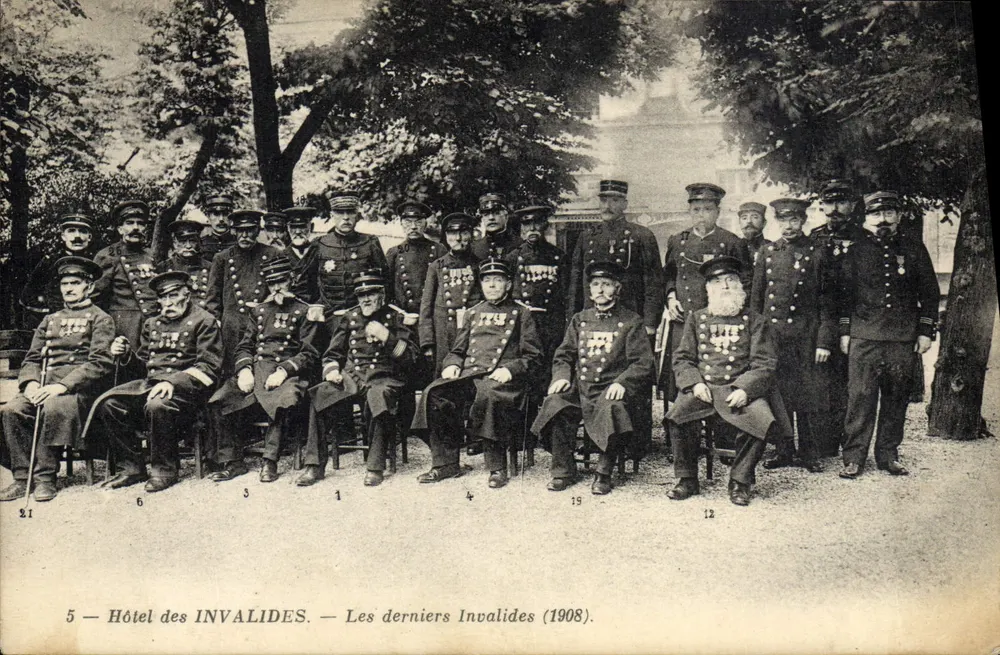 Hôtel des Invalides — Die letzten Invaliden (1908) — Éditions de la Poste - Vorderseite