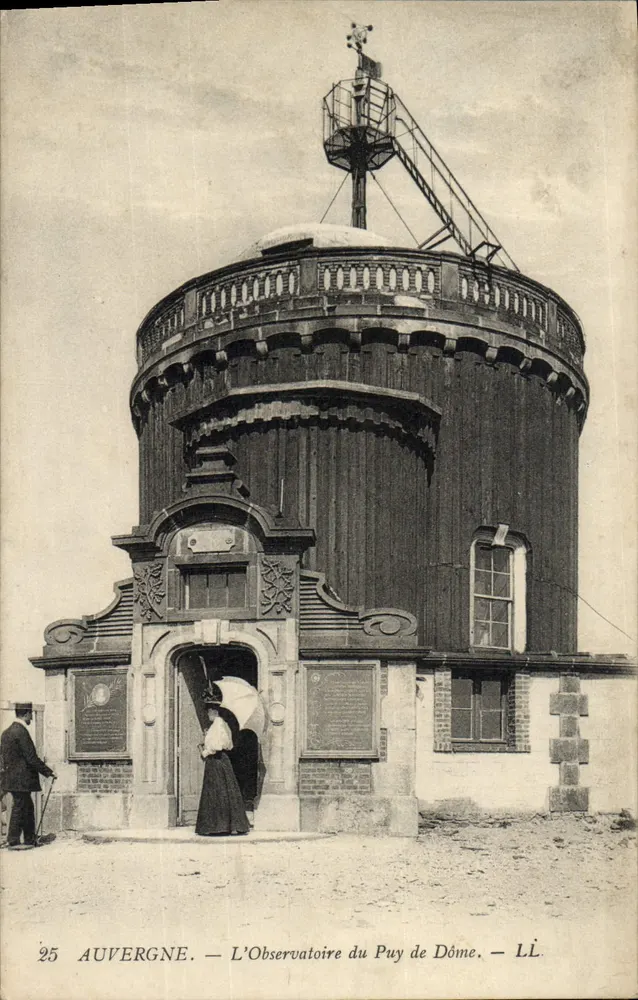 Auvergne — Das Observatorium des Puy de Dôme — LL - Vorderseite