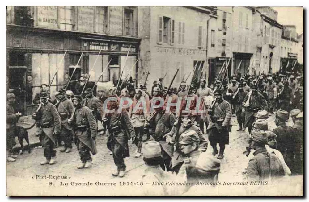 Deutsche Gefangene, die Reims durchqueren — Phot-Express, Serie 9 — Der Große Krieg 1914-15 - Vorderseite