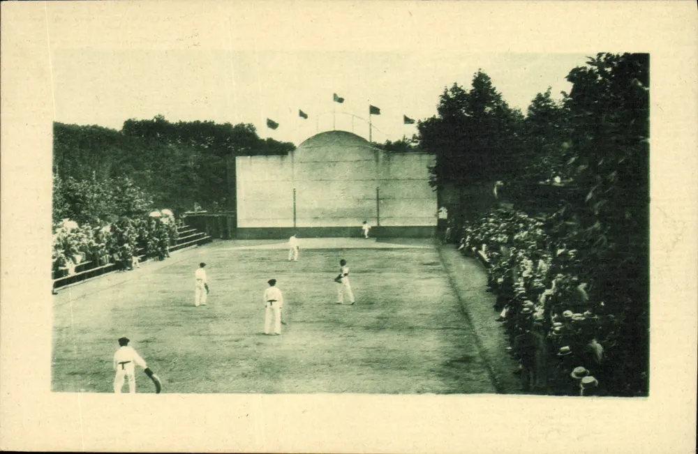 Fronton du Brun — Ein Pelotenspiel — Levé et Neurdim, Levellier Druckerei, Paris - Vorderseite