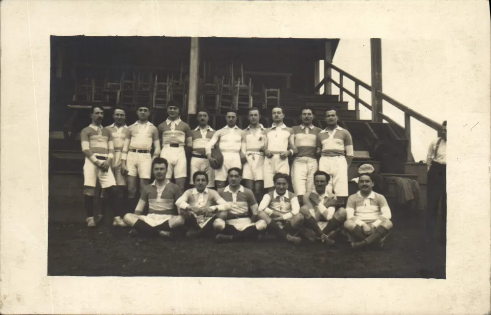 Rugbyteam — Kasteel — onbekende uitgever, serie-nummer niet zichtbaar - Voorkant