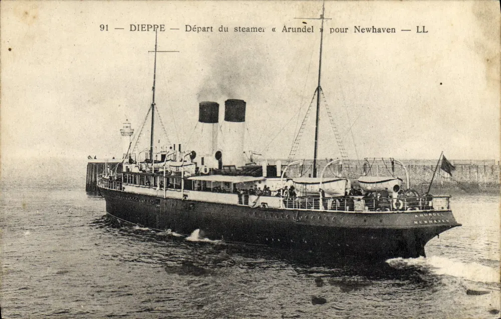 Dieppe — Abfahrt des Dampfers « Arundel » nach Newhaven — LL - Vorderseite