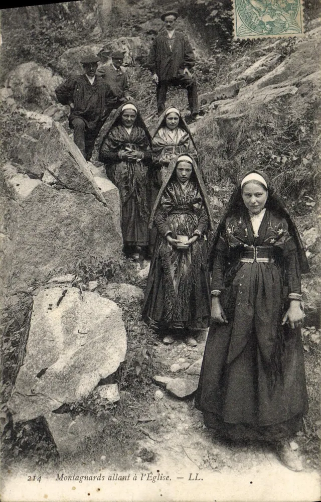 Montagnards indo à Igreja — LL. — n° 214 - Frente