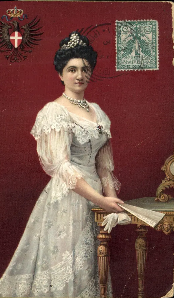 Reine d'Italie — portrait en robe de soirée — éditeur Blengel & Co., Dresde - Frente