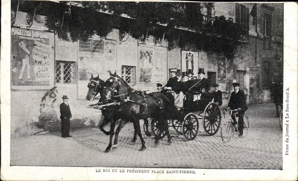 Der König und der Präsident Place Saint-Pierre — städtische Szene mit Kutsche und Fahrradfahrer — Verlag Prime du Journal & Le Sans-Souci - Vorderseite