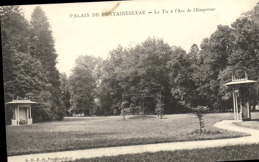 Schloss Fontainebleau — Der Bogenschießplatz des Kaisers — G.B.N. Fontainebleau - Vorderseite
