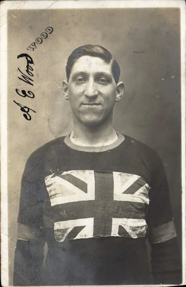 Ed E Wood — Sportler mit Trikot mit britischer Flagge — Foto Llorca, Marseille - Vorderseite