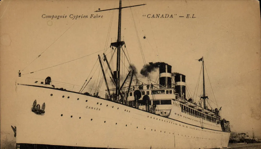 O navio de passageiros "CANADA" — Companhia Cyprien Fabre — E.L. - Frente