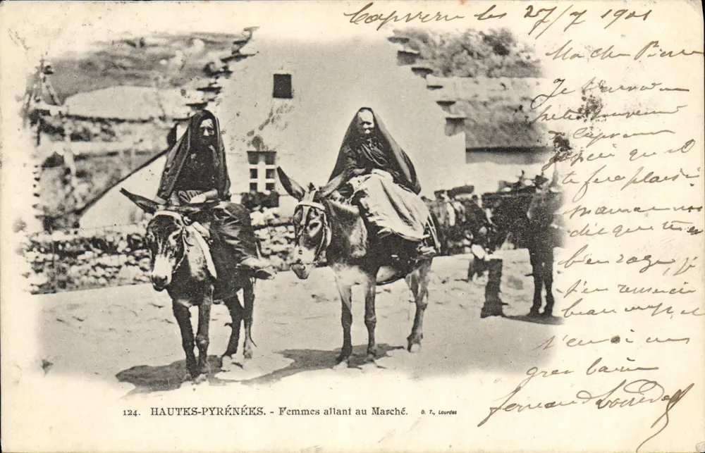 HAUTES-PYRÉNÉES - Frauen auf dem Weg zum Markt — D. T. Lourdes, n° 124 - Vorderseite