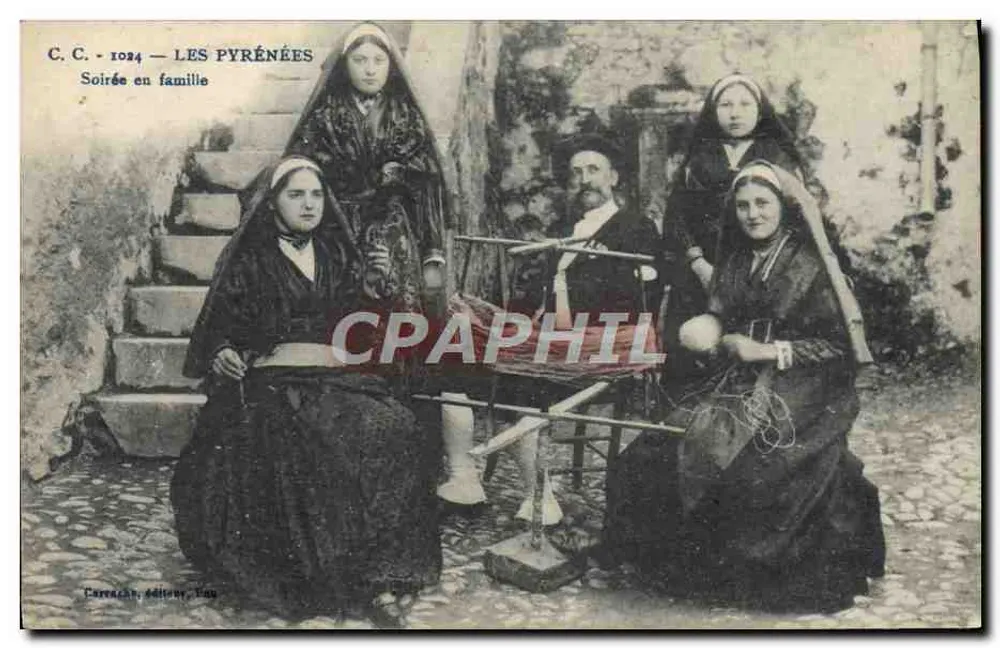 Os Pirineus — Noite em família — Carrécha, editor, Bay - Frente