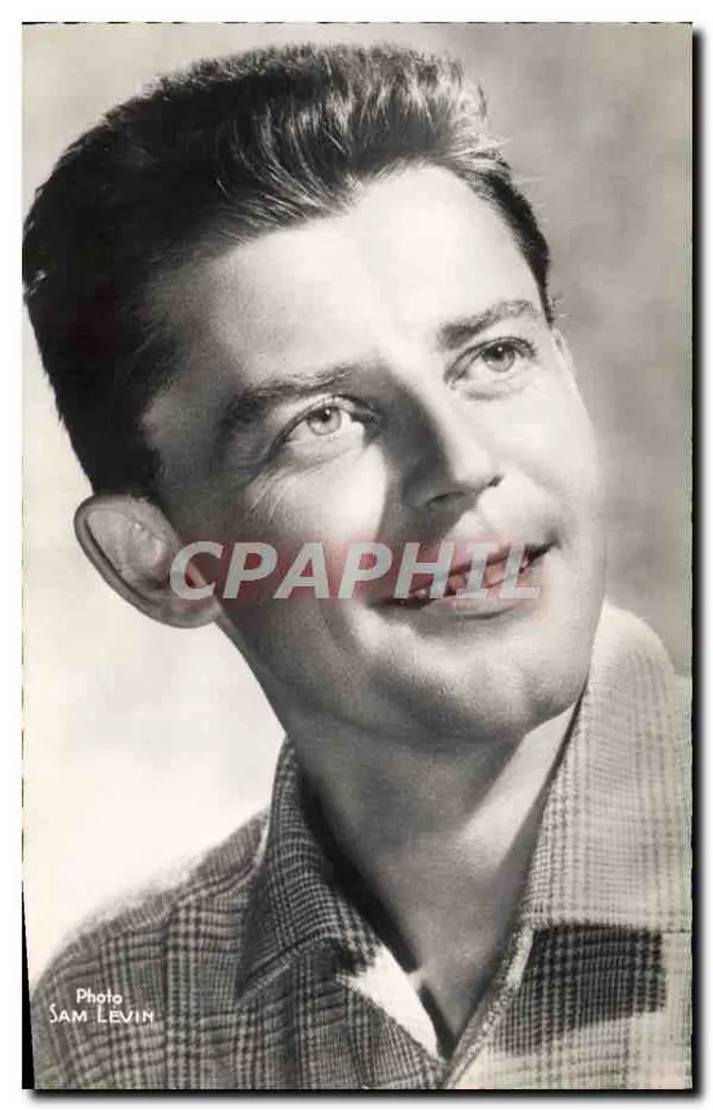 Gérard Philippe — retrato — Foto Sam Levin, n°416, Éditions du Globe, Paris - Frente