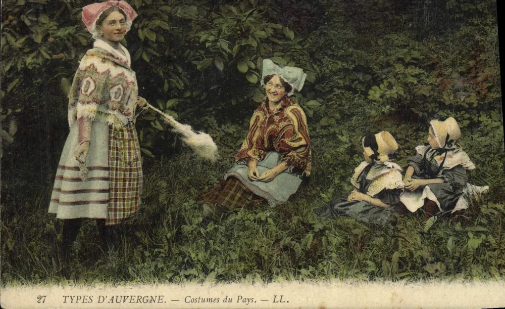 Auvergne — Trajes do País — LL. n°27 - Frente