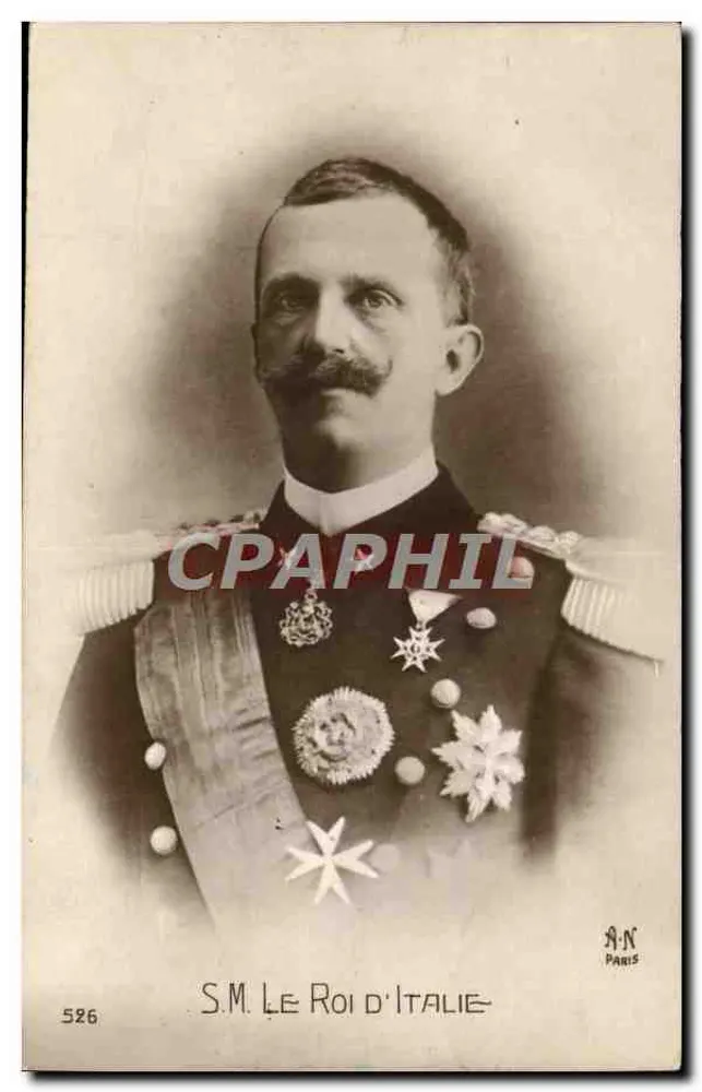 S.M. O Rei da Itália — retrato oficial — A.N. Paris, n° 526 - Frente